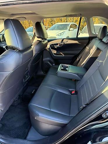 Toyota: Toyota RAV4: 2022 г., Автомат, Кроссовер — 10