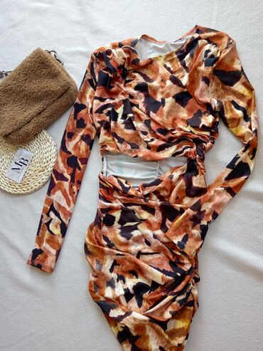 Bluze: Ženska odeća i obuća – paket S, M Sve je ili novo ili jako dobro na lalafo.rs — 11 Bluze: Ženska odeća i obuća – paket S, M Sve je ili novo ili jako dobro — 11