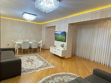yasamal ev satilir: Bakı, Yasamal, 3 otaqlı, Köhnə tikili, m. Elmlər Akademiyası, 115 kv. m — 2