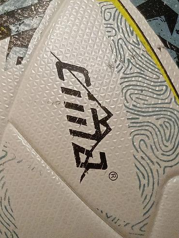 bot kar: Futbol topu – CIMA brendi - Rəng: ağ əsas, sarı, qara və boz qrafik — 6