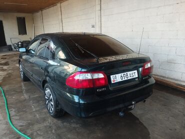 нисан сони: Mazda 626: 2000 г., 1.8 л, Механика, Бензин, Хэтчбэк