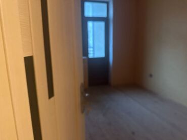 Uzunmüddətli kirayə mənzillər: Ramani Sosial Binalarda 4 otaqli bina evi kiraye verilir ev eşyasiz — 7