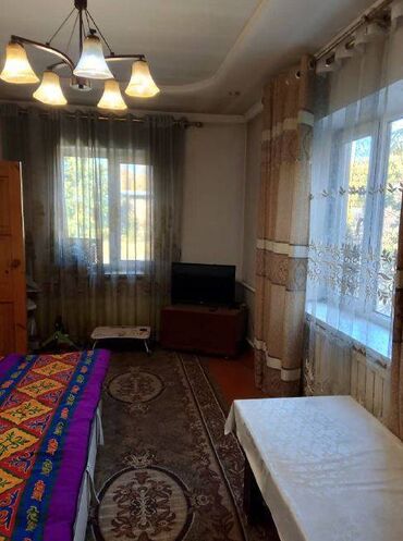 сдаю квартиру в частном доме: 2 бөлмө, 54 кв. м, Жеке план, 1 кабат