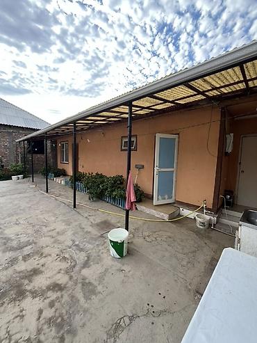 кызыл кия дом: 🏠 ПРОДАЮ ДОМ В Ж/М УЧКУН-2 📍 Первомайский район, г. Бишкек 📐 Участок — 4