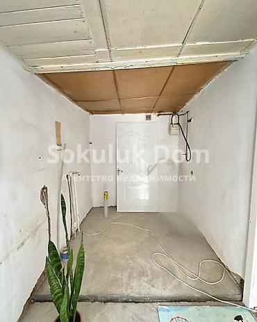 двухкомнатный дом: 🏠Продается дом в с. Сокулук 🟡 Комнаты: 2 🟡 Участок: 12 соток 🟡 — 10