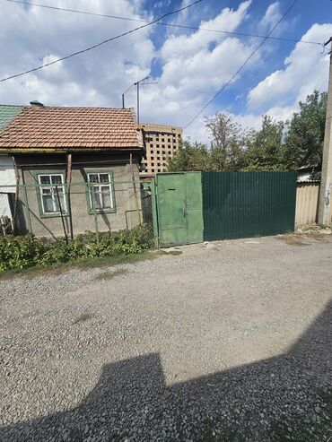 продаю дом в новопокровке нооруз: Үйдүн жарымы, 50 кв. м, 3 бөлмө, Менчик ээси