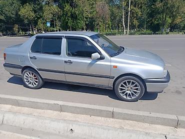 Унаа: Volkswagen Vento: 1995 г., 1.8 л, Кол менен иштөөчү, Бензин, Седан — 9