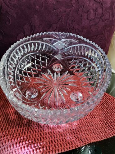 Činije: Cinija nova kristal,rucni rad sa tri stope 70te. Cinija kristal,led na lalafo.rs — 3 Činije: Cinija nova kristal,rucni rad sa tri stope 70te. Cinija kristal,led — 3