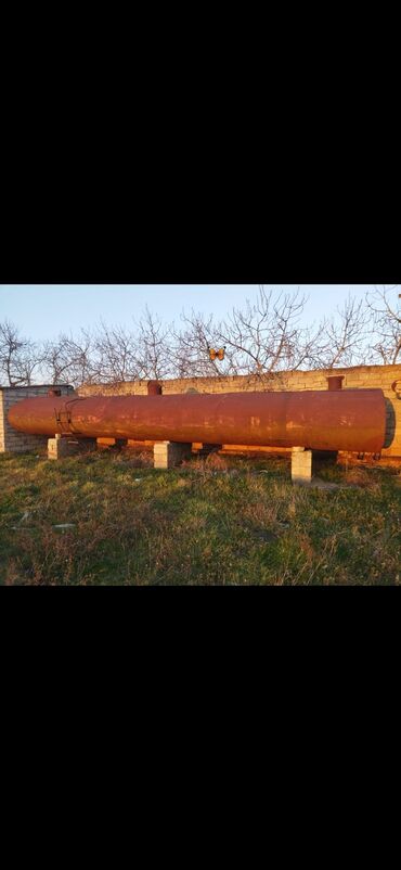 Boçkalar və çəlləklər: Bak, Metal, 3000 l l, İşlənmiş, Ünvandan götürmə