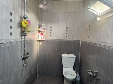 Həyət evləri və villaların satışı: Əmircan qəs. 3 otaqlı, 70 kv. m, Kredit yoxdur, Orta təmir — 10