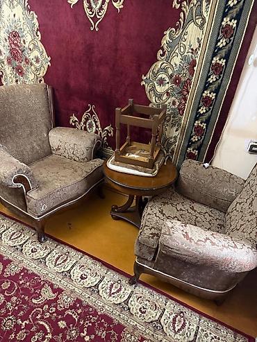 Эмерек гарнитурлары: Классический мягкий гарнитур для гостиной: трехместный диван и 2 — 2