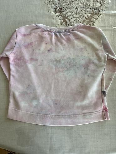 Uşaq dünyası: Uşaq köynəyi – uzunqol, açıq çəhrayı/pastel rəng palitrasında. Ön — 2
