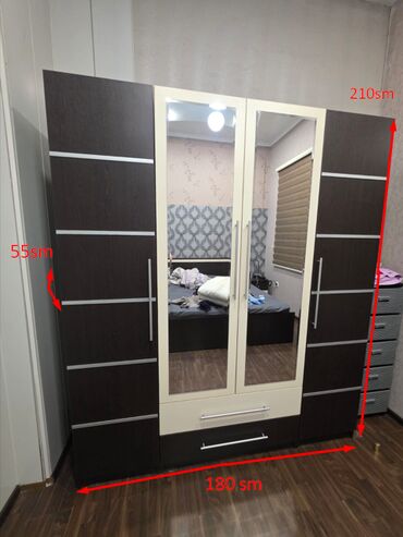 Masalar və oturacaqlar: İşlənmiş, Açılan, 4 qapılı Düz dolab, Qarderob, paltar dolabı