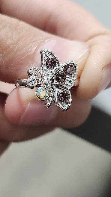 Наборы украшений: Набор детских колец в подарочной коробочке-сердце. - В комплекте — 5