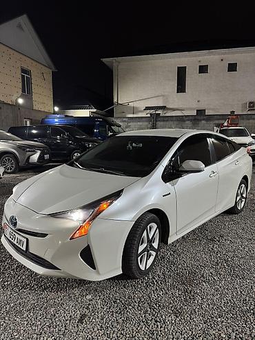 Toyota: Toyota Prius: 2016 г., 1.8 л, Робот, Гибрид, Хэтчбэк — 2