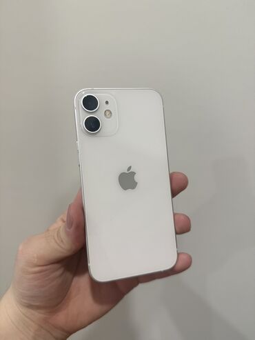 Apple iPhone: IPhone 12 mini, Б/у, 64 ГБ, Белый, Зарядное устройство, Защитное стекло, Чехол, 75 %