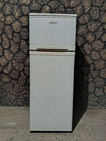 Beko iki kameralı soyuducu - Üst hissədə dondurucu, alt hissədə əsas
