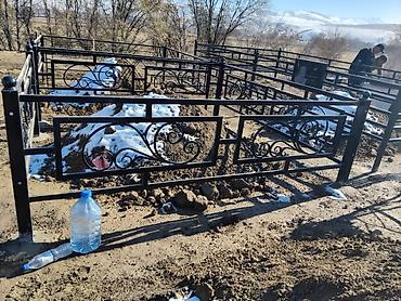 Ритуальные услуги: Деревянная ограда для могилы - Материал: массив древесины — 5