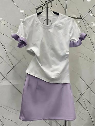 Kompleti: Dve-delni komplet: majica + mini suknja 2 komada po cenini od 3800 — 8