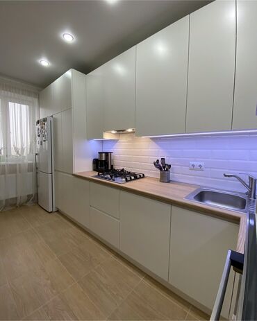 Sifarişlə mətbəx mebeli: Sifarişlə mətbəx dəsti, Özü çəkən petlələr, MDF, Kredit yoxdur, Pulsuz çatdırılma — 12