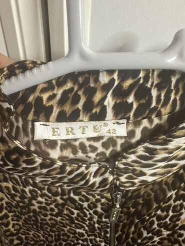 Dəstlər, kostyumlar: Qadın geyim dəsti -geyimlerin her biri 5 manatdl cox yaxsl — 16