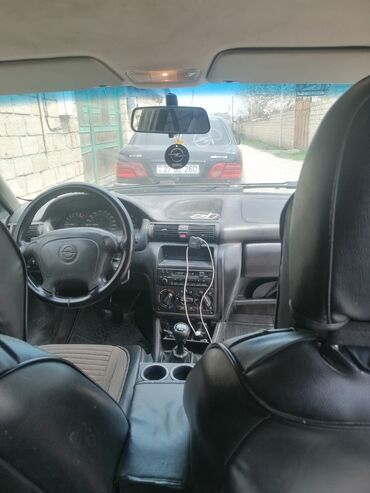 demir profillerin satisi: Opel Astra: 1.6 l | 1997 il | 500000 km Universal