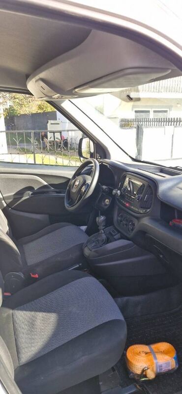 Ostala vozila: Fiat Doblo Cargo MAXI 1.6 MJ Na ime kupca 2017. Godište Prešao — 2