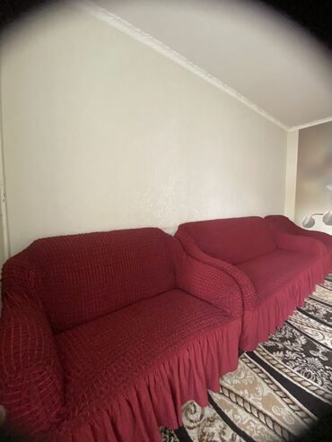 гостиный диван: Цвет - Бежевый, Б/у