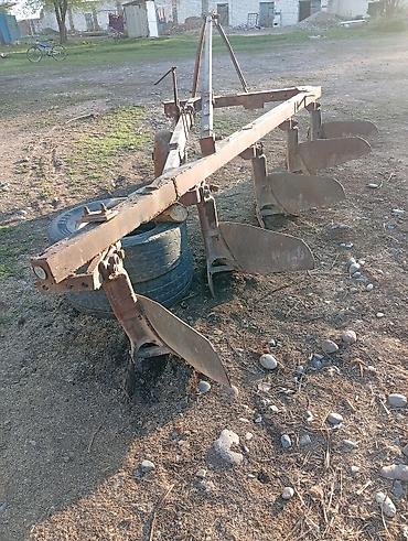 Другие плуги: Отвальный плуг навесной, многокорпусный - Конструкция: рама из — 1