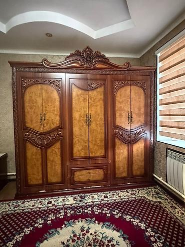 столы офис: Спальный гарнитур в классическом стиле с резьбой и инкрустациями под — 1
