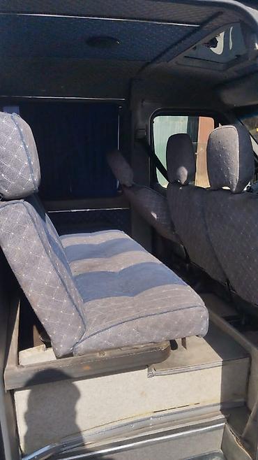 окно на спринтер: Mercedes-Benz Спринтер: 2001 г., 2.2 л, Механика, Дизель, Фургон — 1