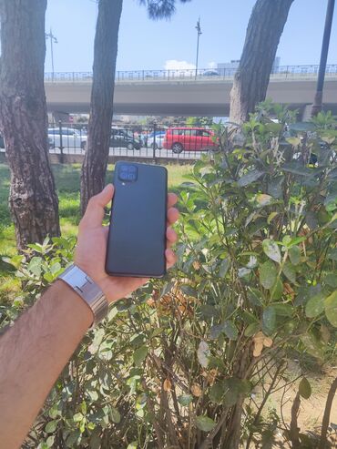 samsung a10 qiymetleri: Samsung Galaxy A12, 64 ГБ, цвет - Черный, Кнопочный, Отпечаток пальца, Face ID