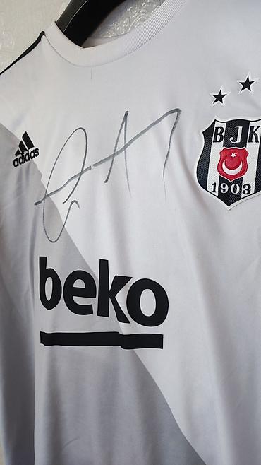 Futbolka, Adidas