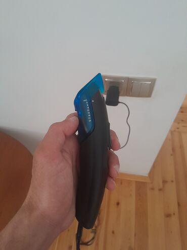 Trimmerlər və saç qırxan maşınlar: Saç qırxan maşın, Braun, İşlənmiş, Ünvandan götürmə — 4