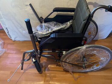 Digər tibbi məhsullar: Əlil arabası sağlamlıq problemləri yaşayan şəxslərin sərbəst hərəkət
