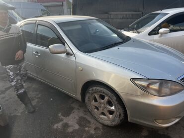 Toyota: Toyota Camry: 2003 г. — 3