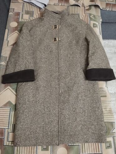 женское пальто зима осень: Продаю пальто осень -зима. Состояние идеальное! Стало мало. размер
