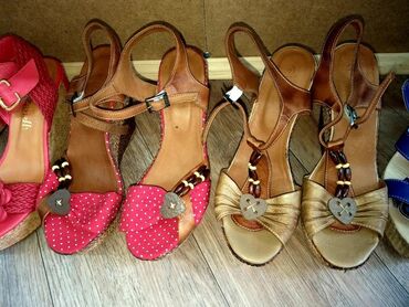 Другая женская обувь: ПРОДАЮ!!! Женскую обувь оптом.Общее количество где-то 100+- пар новых — 26