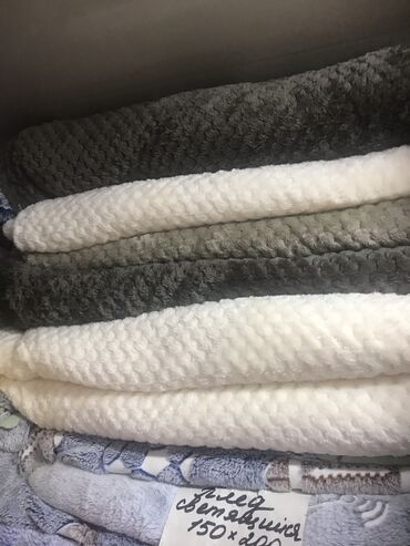 Комплекты постельного белья: Плед пледы, покрывала, плед барашек, двух спалки полуторки, плед — 18