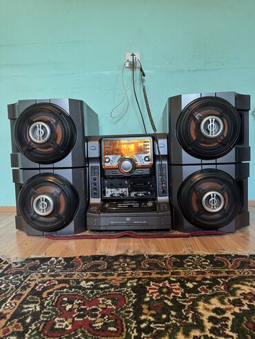 musiqi player: Sony X-Round System. Kalonkaların Hüdürlüyü 80sm yaxındır Restoran Ad