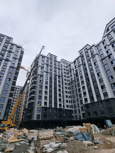 кто ищет комнату на подселение: 3 комнаты, 104 м², Элитка, 4 этаж, ПСО (под самоотделку)