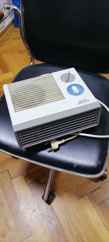 Kaloriferi: Grejalica AKO 2000w duvaljka. Ispravna
Mirjevo na lalafo.rs — 4 Kaloriferi: Grejalica AKO 2000w duvaljka. Ispravna
Mirjevo — 4