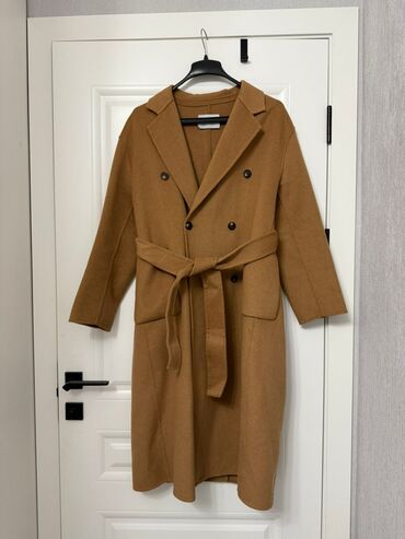 loreta пальто: Пальто VICOLO, произведено в Италии (Made in Italy). - Материал: 50%