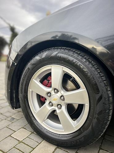 Chevrolet: Chevrolet Cruze: 1.4 l | 2011 il 362495 km Sedan — 8