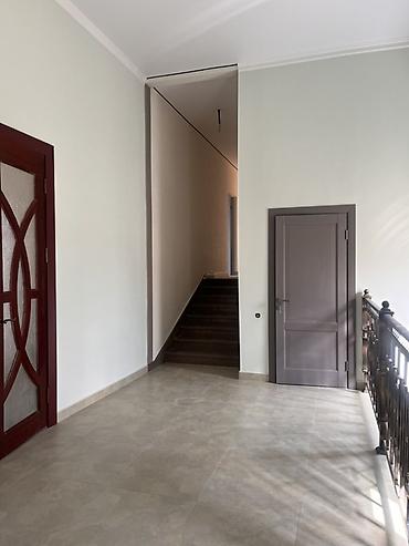 комната культуры бишкек: Сдаю The entire office: 700 м², Другой тип здания, С ремонтом, С отдельным входом — 8