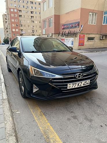 Hyundai: Hyundai Elantra: 2 л | 2019 г. Седан — 3