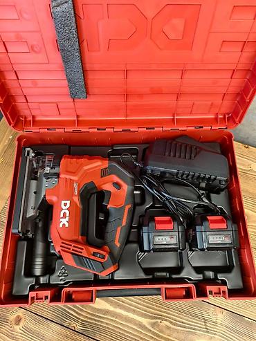 black decker: Аккумуляторный лобзик DCK KDMQ85 (18 В, бесщеточный двигатель) — 2