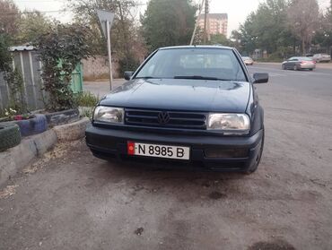 Volkswagen: Volkswagen Vento: 1995 г., 1.8 л, Механика, Бензин, Седан