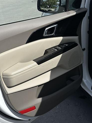 Kia: Kia Carnival: 2023 г. — 16