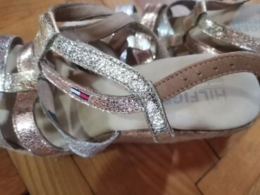 Sandale: Ženske sandale na platformu brenda Tommy Hilfiger Denim. Gornjište je — 7